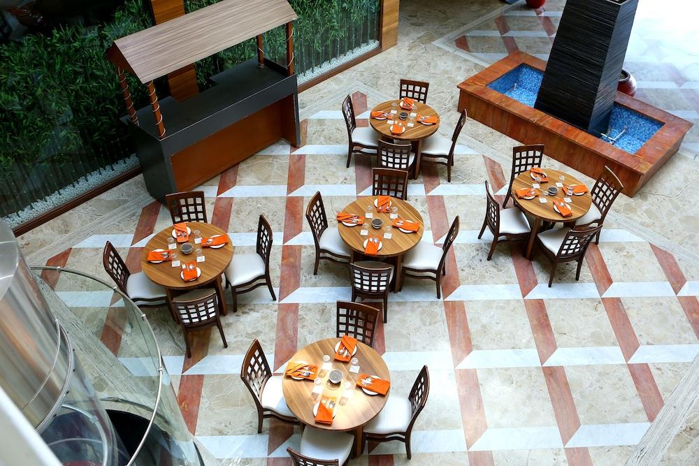 The Fern Residency Mundra Otel Dış mekan fotoğraf