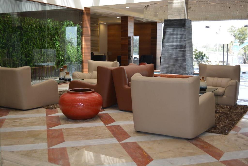 The Fern Residency Mundra Otel Dış mekan fotoğraf